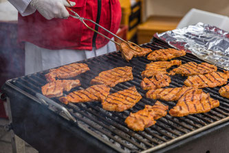 Grillen am Holzgriller