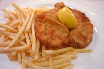 Schnitzel mit Pommes Frittes