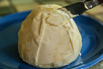 Butter auf einem Teller