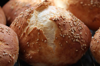 Sesambrötchen