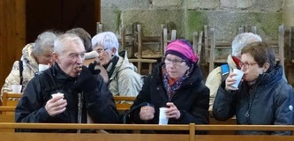 10h00 : pause café bien appréciée pour les marcheurs et les nouveaux arrivants