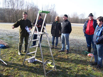 Einweisung durch Bernd Hoffmann (links). Foto: Steffen Wagner