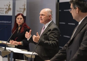 Nationalfondsgeneralsekretärin Hannah Lessing, Nationalratspräsident Wolfgang Sobotka (ÖVP), Präsident der Israelitischen Kultusgemeinde Wien Oskar Deutsch, © Parlamentsdirektion / Thomas Jantzen