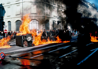 Ausschreitungen bei einer Demonstration gegen staatliche Fichierung im März 1990. ASL / Schweizerisches Nationalmuseum