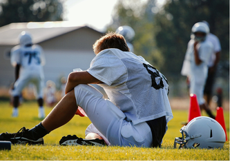 Um sportliche Top-Leistungen zu erbringen, muss der Körper ausgeruht sein. Die Regeneration in Wettkampfsituationen kann CBD-ÖL fördern. (unsplash.com @ Timothy Eberly (CC0 Creative Commons))