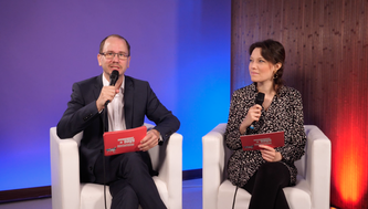 Festivalleiter Oliver Langewitz und Festivalmanagerin Nadine Knobloch führten durch die Online-Award-Show der INDEPENDENT DAYS.