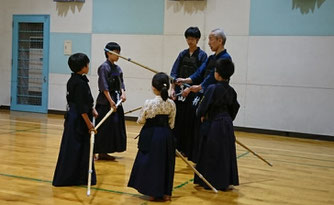 竹刀の持ち方指導