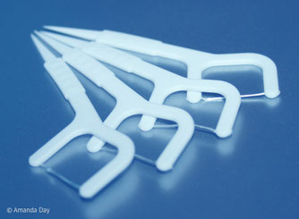 Zahnseidehalter (© Amanda Day)