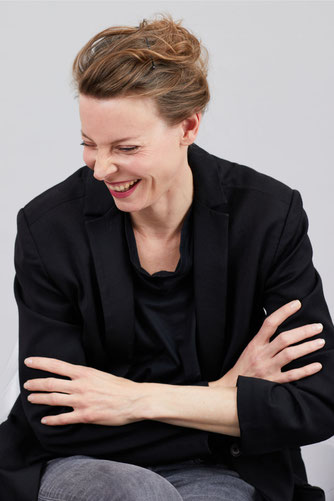 Lachendes Portrait von Irina Rohpeter, Stilberaterin aus Hamburg