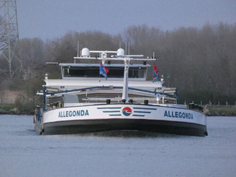 Inland Dry Cargo Vessels