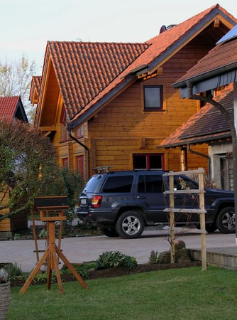Wohnblockhaus in Hessen - Blockhaus, Holzhaus, Blockhausbau, Energiesparhaus, Wohnhaus, Immobilien, Planung, Neubau, Hausbau, Holzbau, Blockhäuser, Holzhäuser, Nullenergiehaus