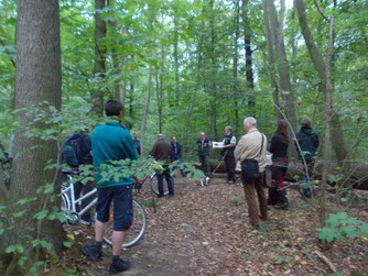 An markanten Punkten im Wald gab es Informationen zu unterschiedlichen Themenfeldern. Foto: NABU Leipzig