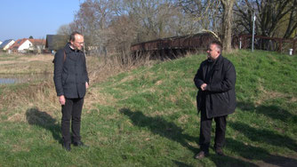 Sachsens Umweltminister Wolfram Günther (links) und Schkeuditz' Oberbürgerneister Rayk Bergner (rechts). Foto: Katharina Schröder
