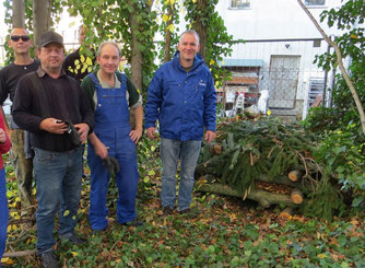 NABU und inab im Einsatz auf dem Friedhof Lößnig. Foto: NABU Leipzig