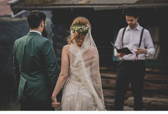 Melanie Höld, Strauß und Fliege, Johann-Jakob Wulf, Freie Trauung, Hochzeit, heiraten, München, Hochzeitsredner, Bayern