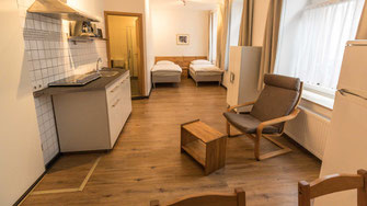 Ferienwohnung 6 mit Küchenzeile und zwei Einzelbetten