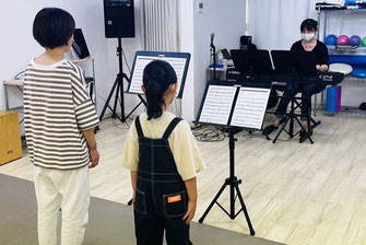 ボイスレッスン　話し声　歌声