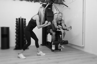 Anja Zürcher / Anja Zuercher, Personal Trainer, Health Coach, Yoga Instruktorin, Yoga Teacher, Fitnessinstruktorin, Group-Fitness-Instructor, Partnerworkout, Teamworkout, Fitness @BodyQi, @RehaCenterZug