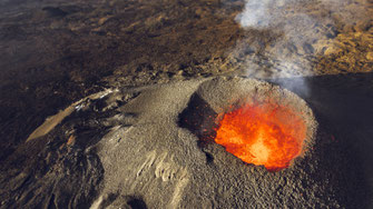 Prestation drone volcan piton de la Fournaise à la Réunion