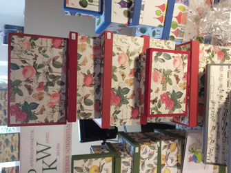 Adventmarkt Steyr 2024, Schloss Lamberg Advent: Papiermanufaktur - Kerstin Wenzel