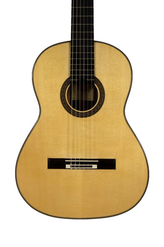 Youri Soroka - classical guitar  