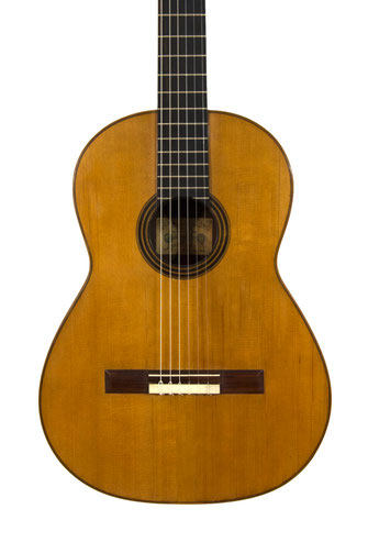 Enrique Garcia - classical guitar  