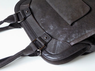 Klare Konturen, weicher Griff / Softframe-Bag aus Rindleder
