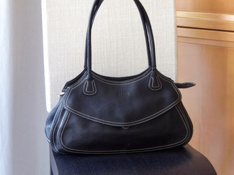 TASCHEN-WELLNESS Berlin | feine Lederpflege | Vintage PRADA Milano | Luxury Vintage | Designer Handbags