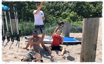 Beachvolleyball und sup mieten in der Surfschule in Kühlungsborn an der Ostsee.