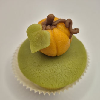 Modellieranleitung für einen Marzipan Kürbis