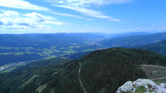 Blick vom Gipfel der Kampalpe ins mittlere Mürztal Richtung Südwesten