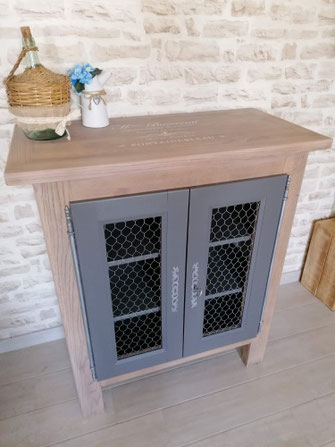 relooking restauration de meubles ancien buffet bois naturel gris pochoir chêne grillage poule le mans sarthe