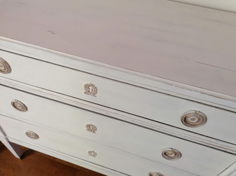relooking restauration de meubles ancien chambre commode louis patine shabby blanc gris le mans sarthe