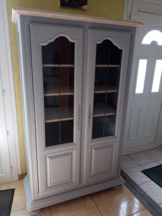 relooking et restauration de meuble le mans sarthe buffet vitrine gris blanc patine bois naturel camaelle