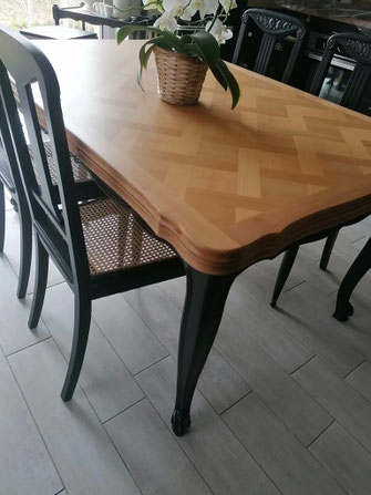 table merisier relooké noir et bois