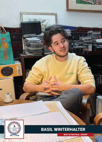 Basil Winterhalter, zertifizierter HOZ Hochseeschein-Coach der Nautischen Akademie Schweiz, engagiert im persönlichen Coaching-Gespräch.