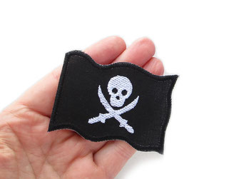 Piratenflagge Patch zum aufbügeln als Piraten Bügelbild für Kinder oder als Accessoire für Fasching