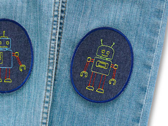 mit coolen Roboter Flicken ganz einfach Kinderhosen reparieren