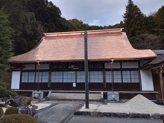 お寺の屋根葺き替え工事