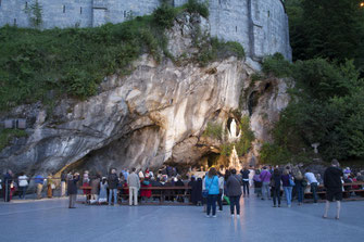 La grotte des apparitions à Lourdes