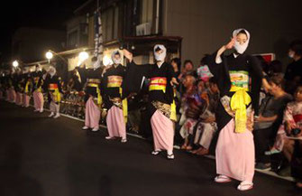 毛馬内の盆踊（秋田県鹿角市）