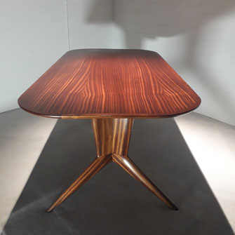 Gugliemo Ulrich Attr. Sculptural Mahogany Dining Table, Italy, 1950s