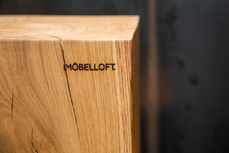 MÖBELLOFT Hellbrauner Couchtisch aus Eichenbalken