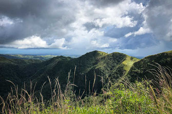 Toma de dron desde la cumbre del Cerro Cara Iguna.