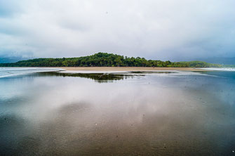 Einsamer Strand des Nationalparks Marino Ballena.