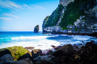 View of the steep cliffs at Tembeling Beach.