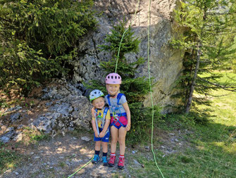 Klettern mit Kindern, Kinderklettern, Kletterkurs, climbing with kids, with teenies, with mountainguide, Kindersportprogramm, Kindergeburtstag Klettern, mit Bergführer, Klaus Gruber