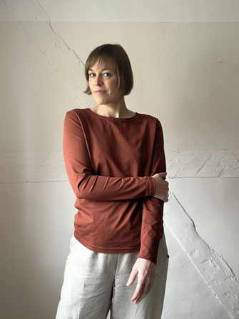 BASICSHIRT / langarm / rost dunkel