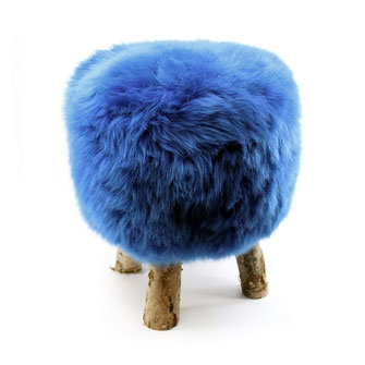 Tabouret en bois de bouleau naaturel brut 4 pieds fourrure peau laine de mouton agneau bleu dur assise chaise mousse à mémoire de forme