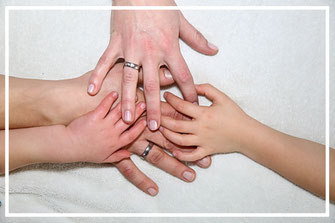 Familienshooting-Haende-Sandra-Manuel-L636